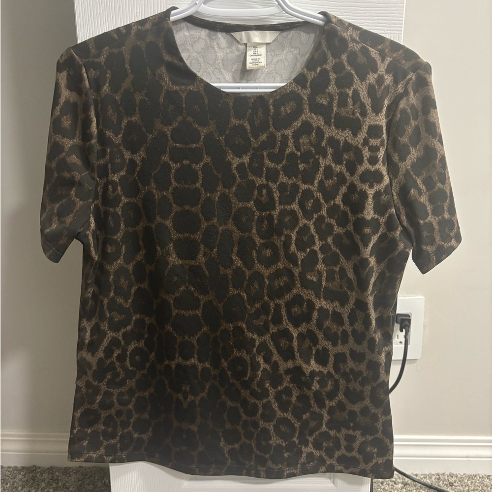 H&M Brown Leopard Print Short Sleeve Top